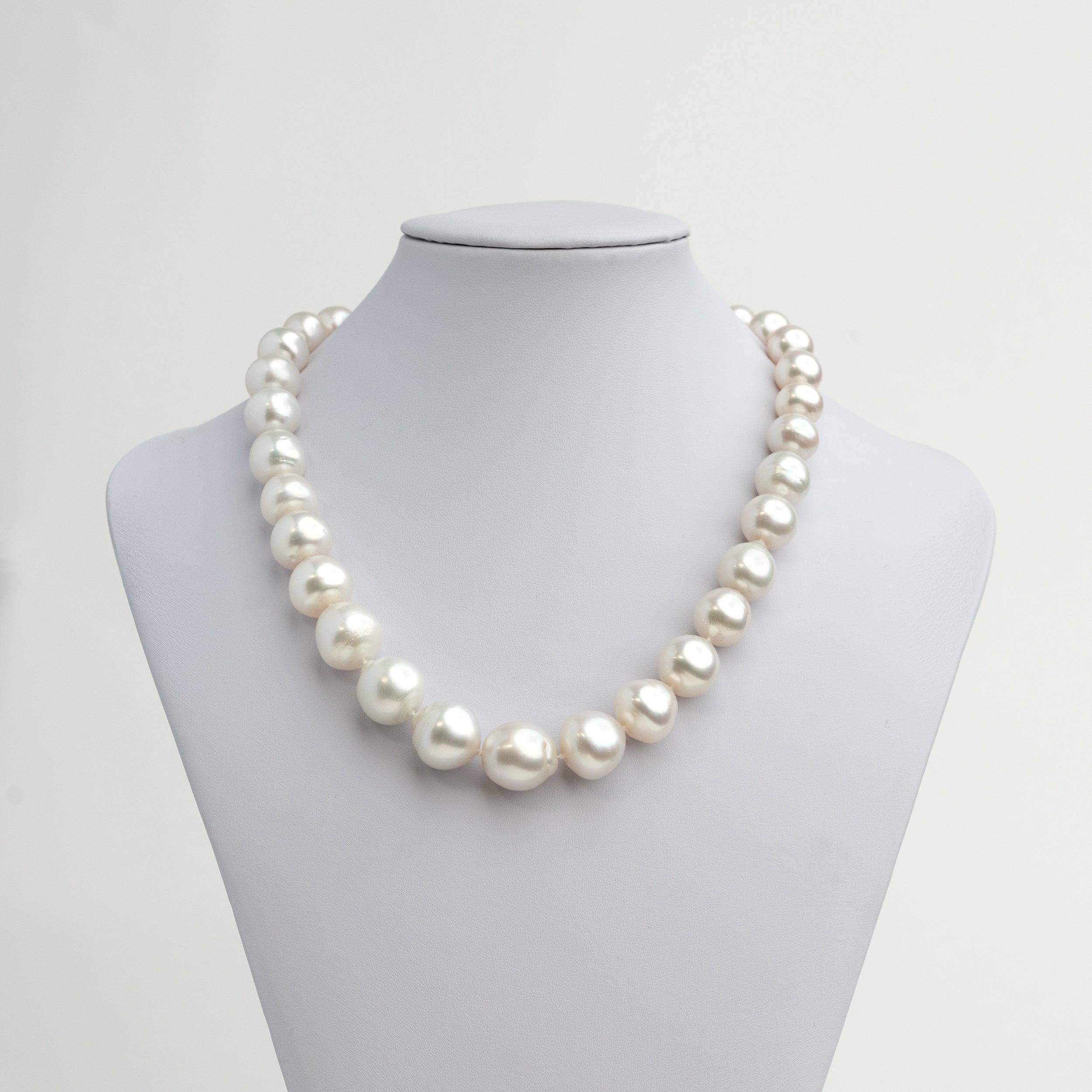 Collar de Perlas Cultivadas Australianas Grandes de 10 - 16,5 mm AAA | 45 cm