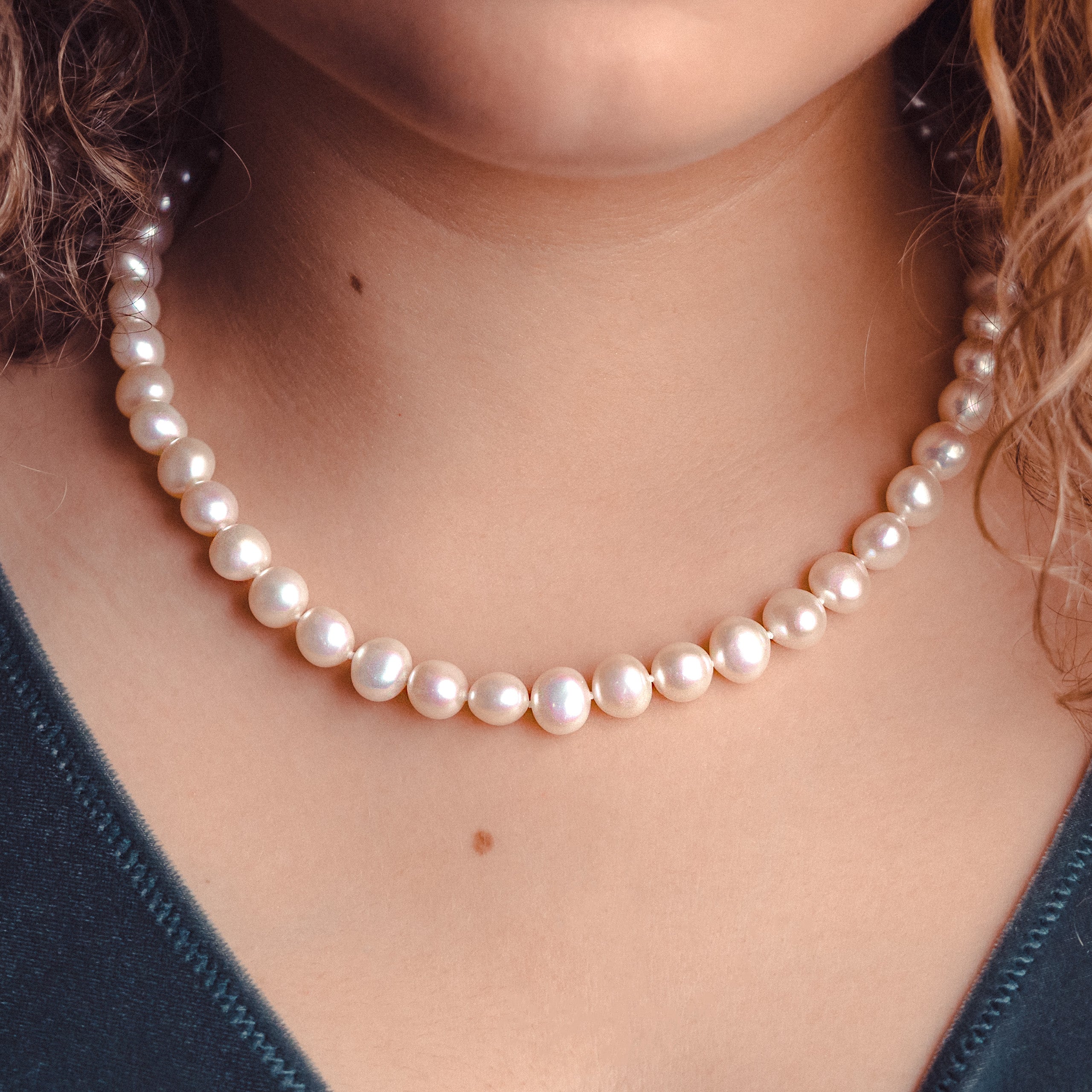 foto de collar de perlas cultivadas de agua dulce barrocas redondeadas de 8-10 mm y 42cm de largo secret & you