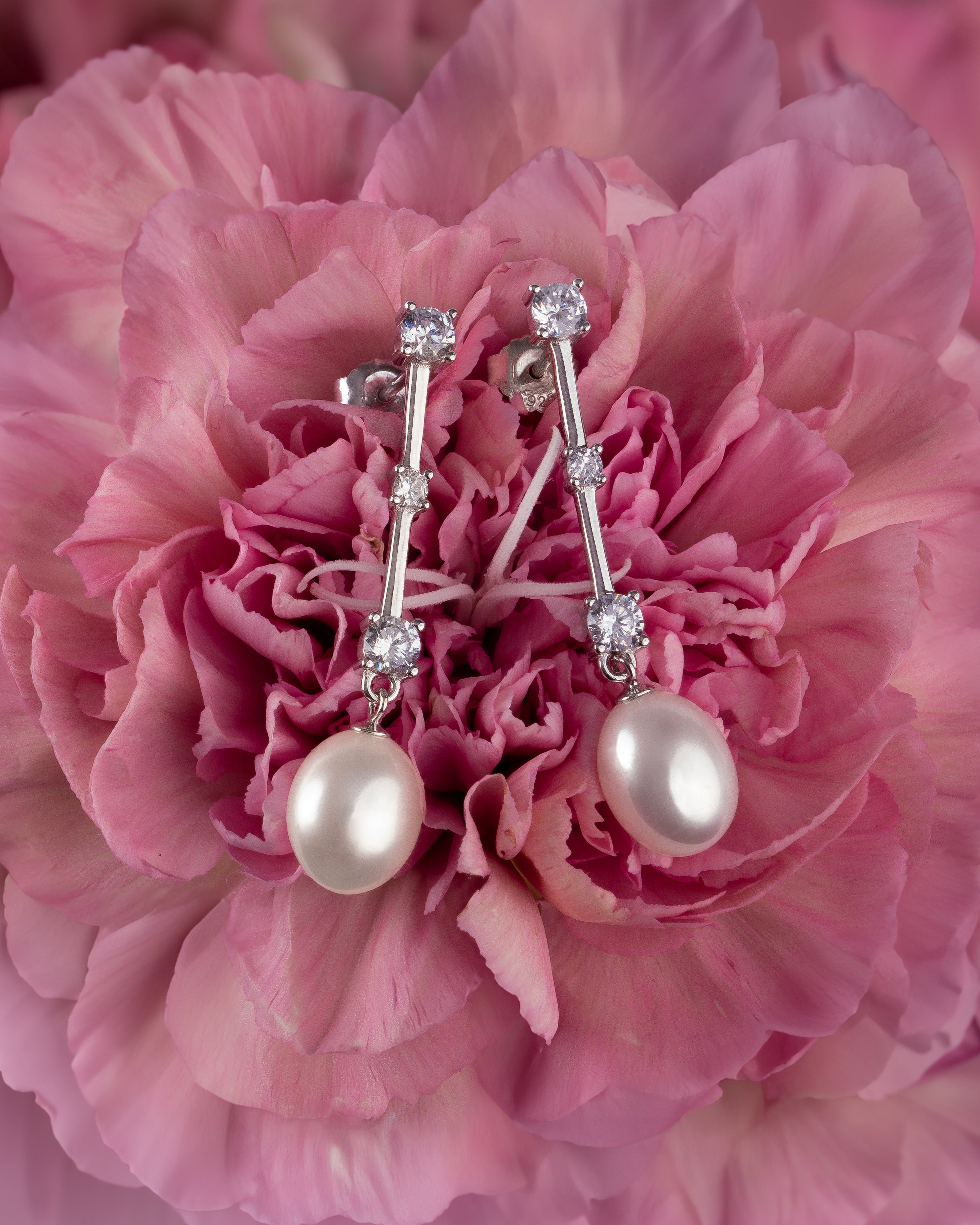 Pendientes Lily perla gota de agua 9-10 mm con circonitas | Colección Bloom