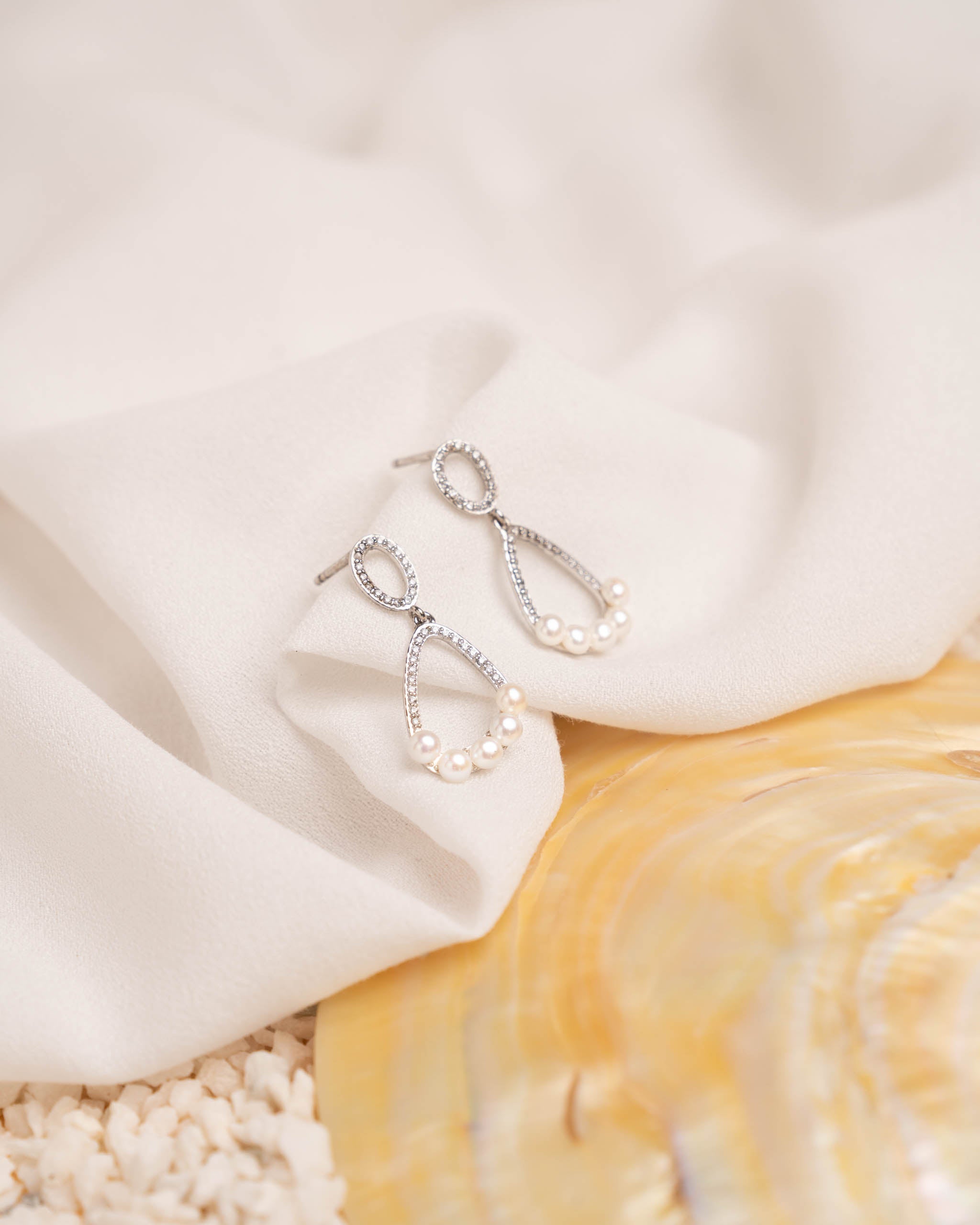 Pendientes de Perlas de Agua Dulce Semi-redondas 3,5 - 4 mm de Plata de Ley con Circonitas