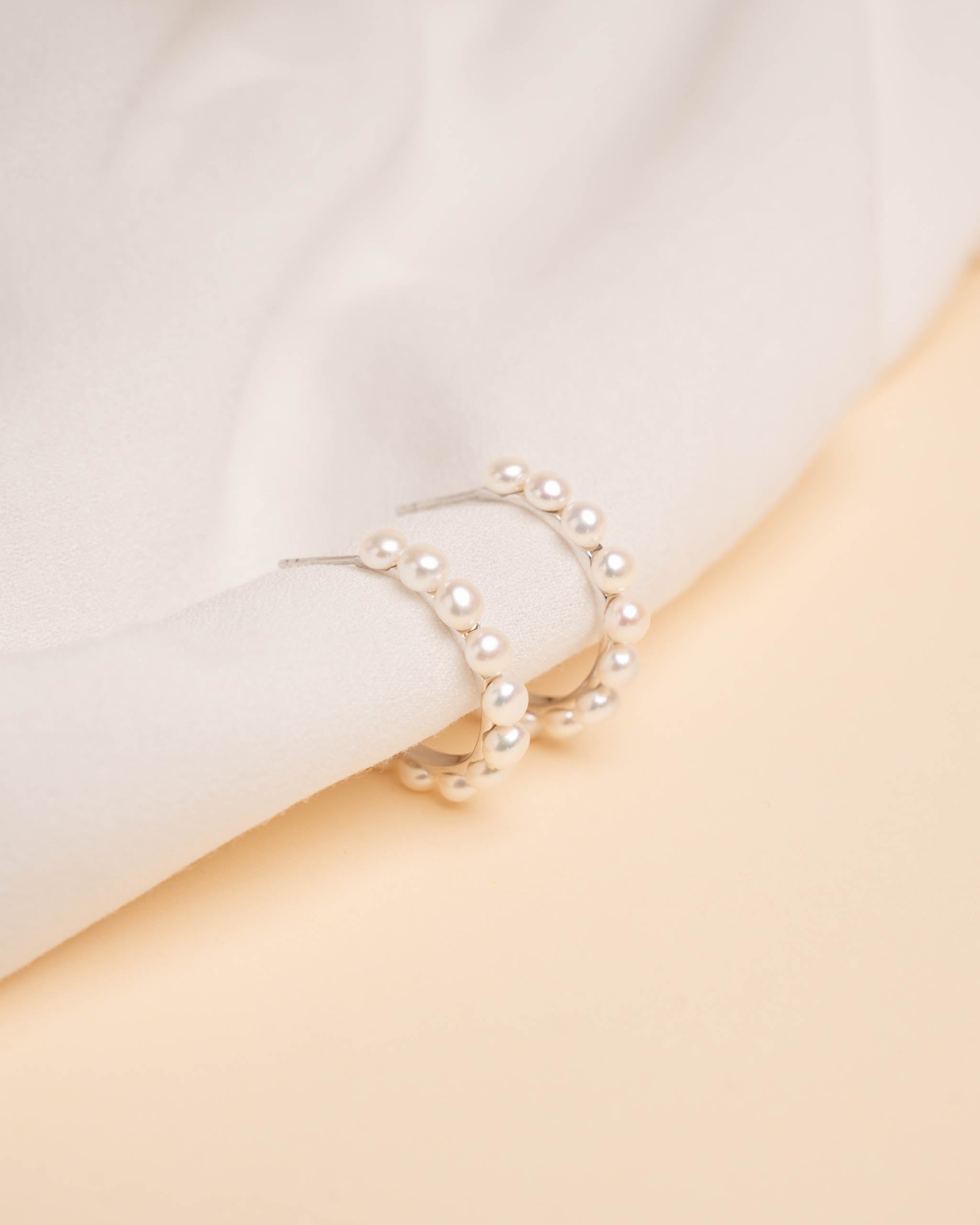 Pendientes de mujer de Aros de Plata de Perlas Cultivadas Boton y Plata de Ley Secret & You