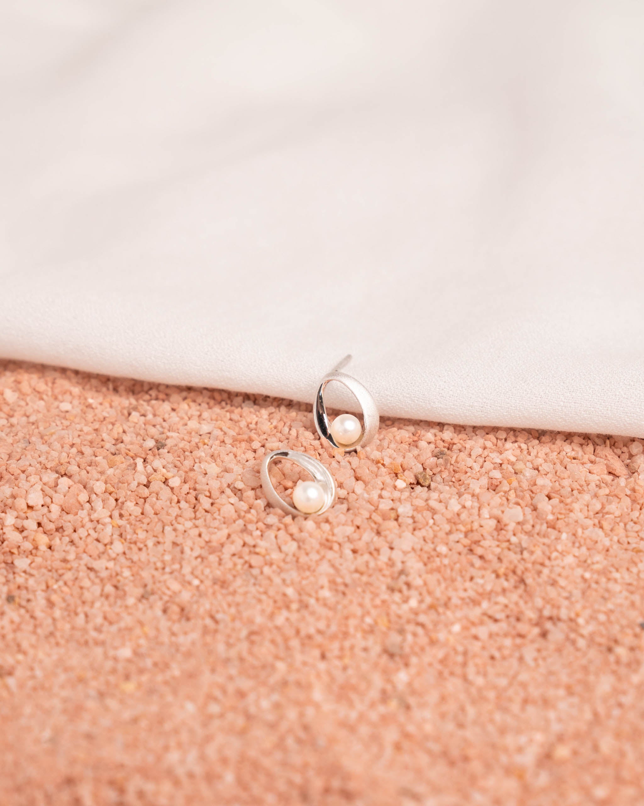 Pendientes de Perlas de Agua Dulce Redondas 4 - 5 mm y Plata de Ley