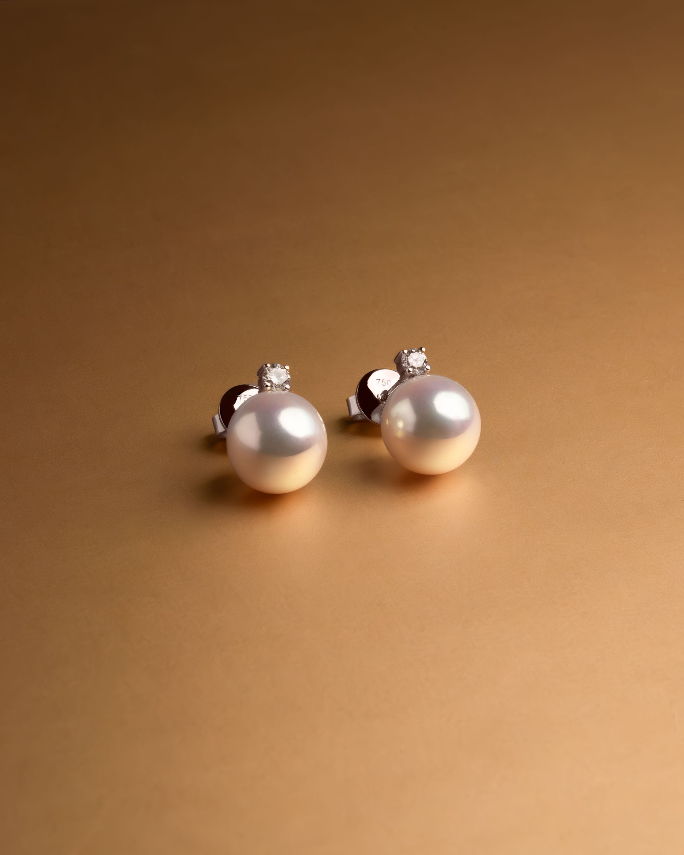 Pendientes Elara con Perlas Australianas y Diamantes en Oro Blanco | 9 - 10 mm