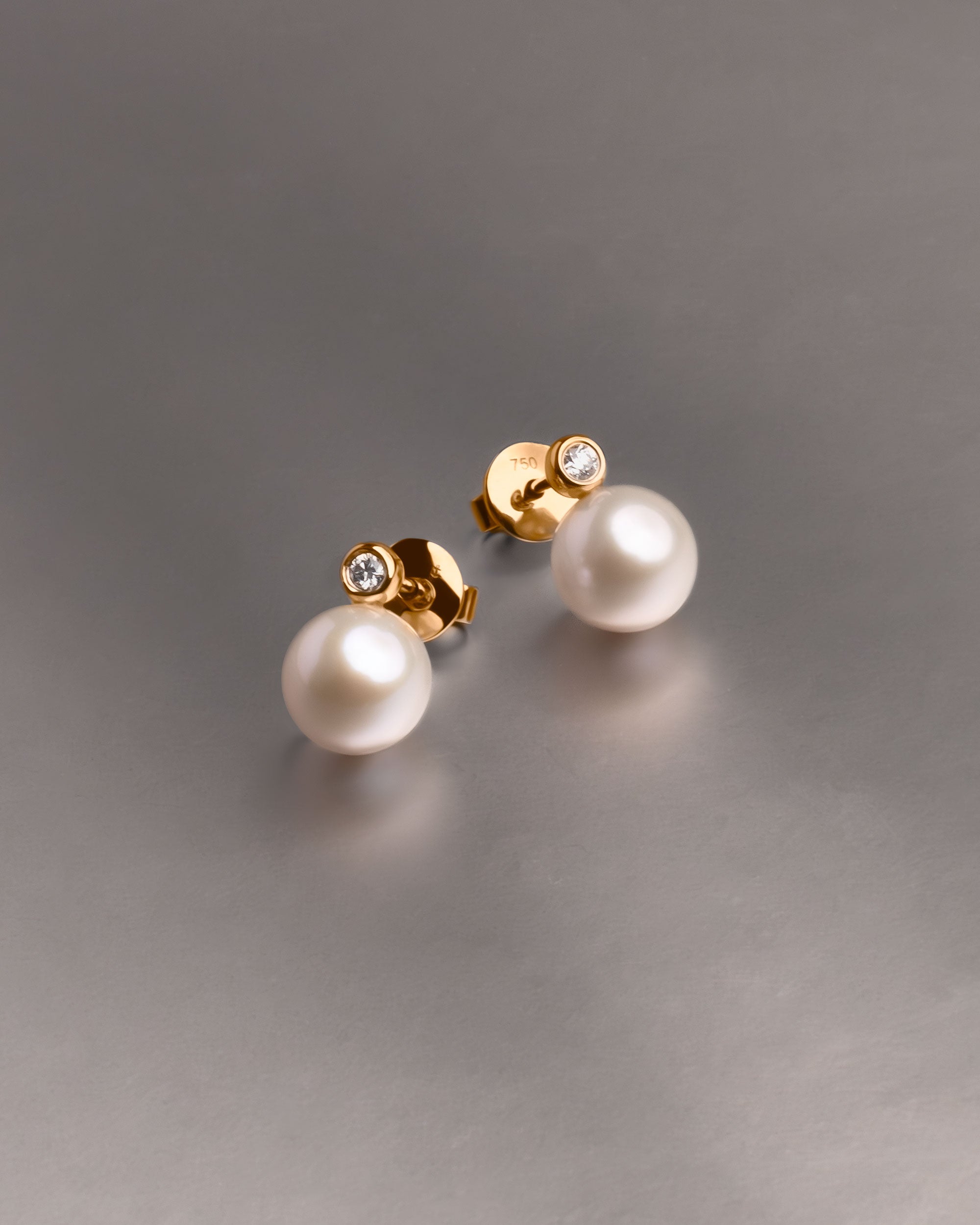 Pendientes Lyra con Perlas Akoya y Diamantes Redondos en Oro | 7,5 - 8 mm