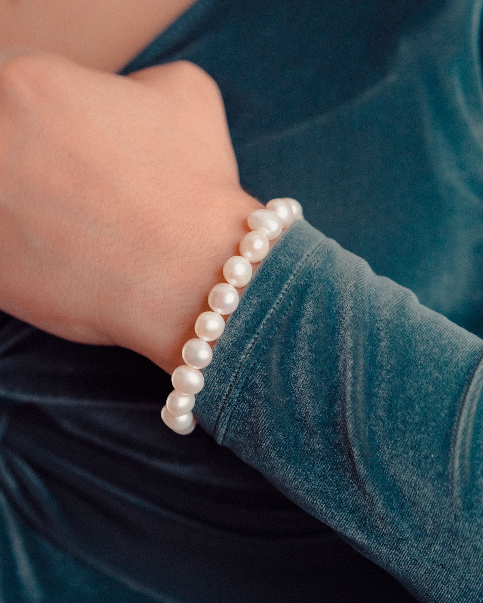 9-10mm Round Baroque Cultured Freshwater Pearl Bracelet