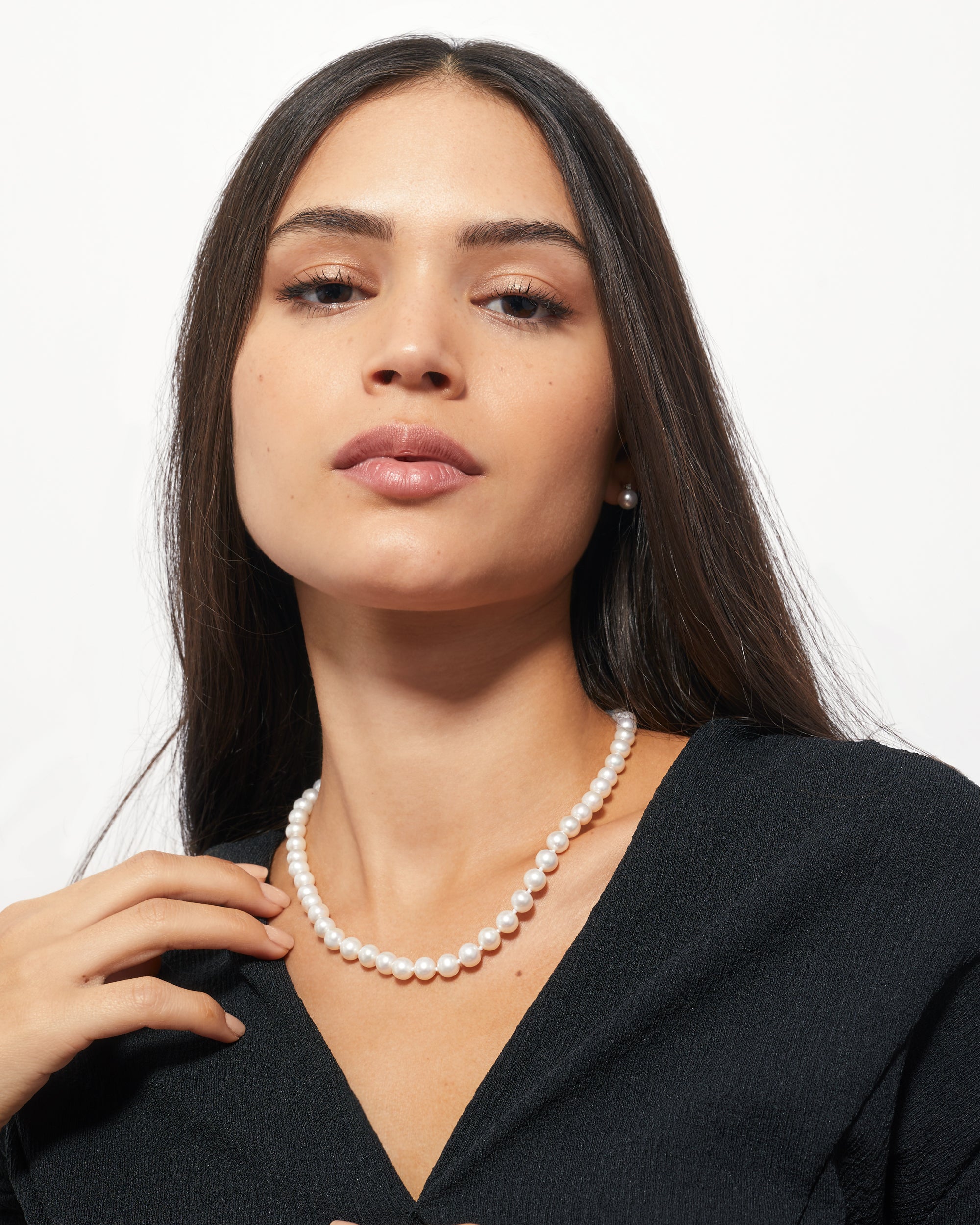 6.5-7.5mm AA+ Round Freshwater Cultured Pearl Necklace, 45cm Long | 18K Gold
