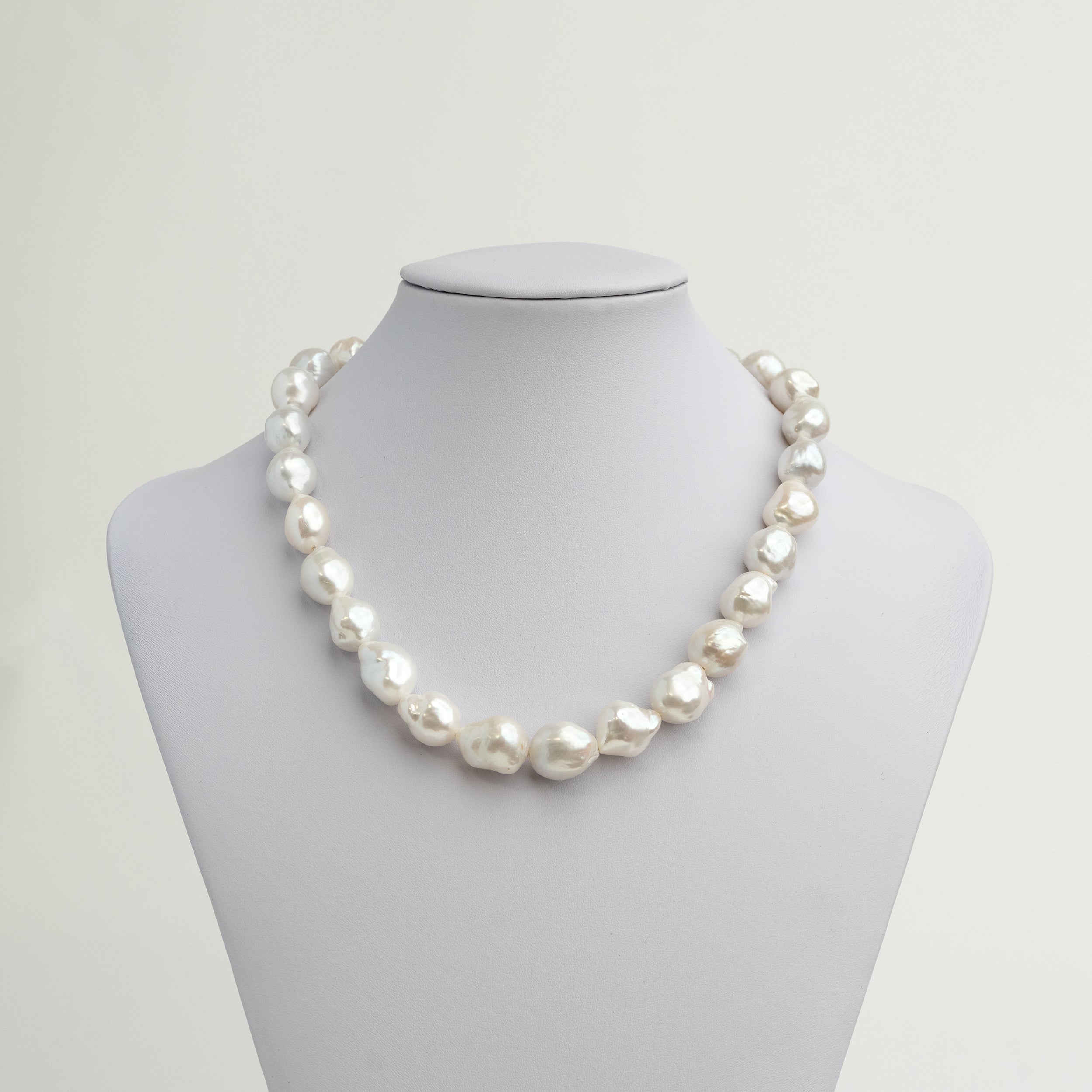 Collar de Perlas Cultivadas de Agua Dulce Edison Barrocas 12-14 AAA