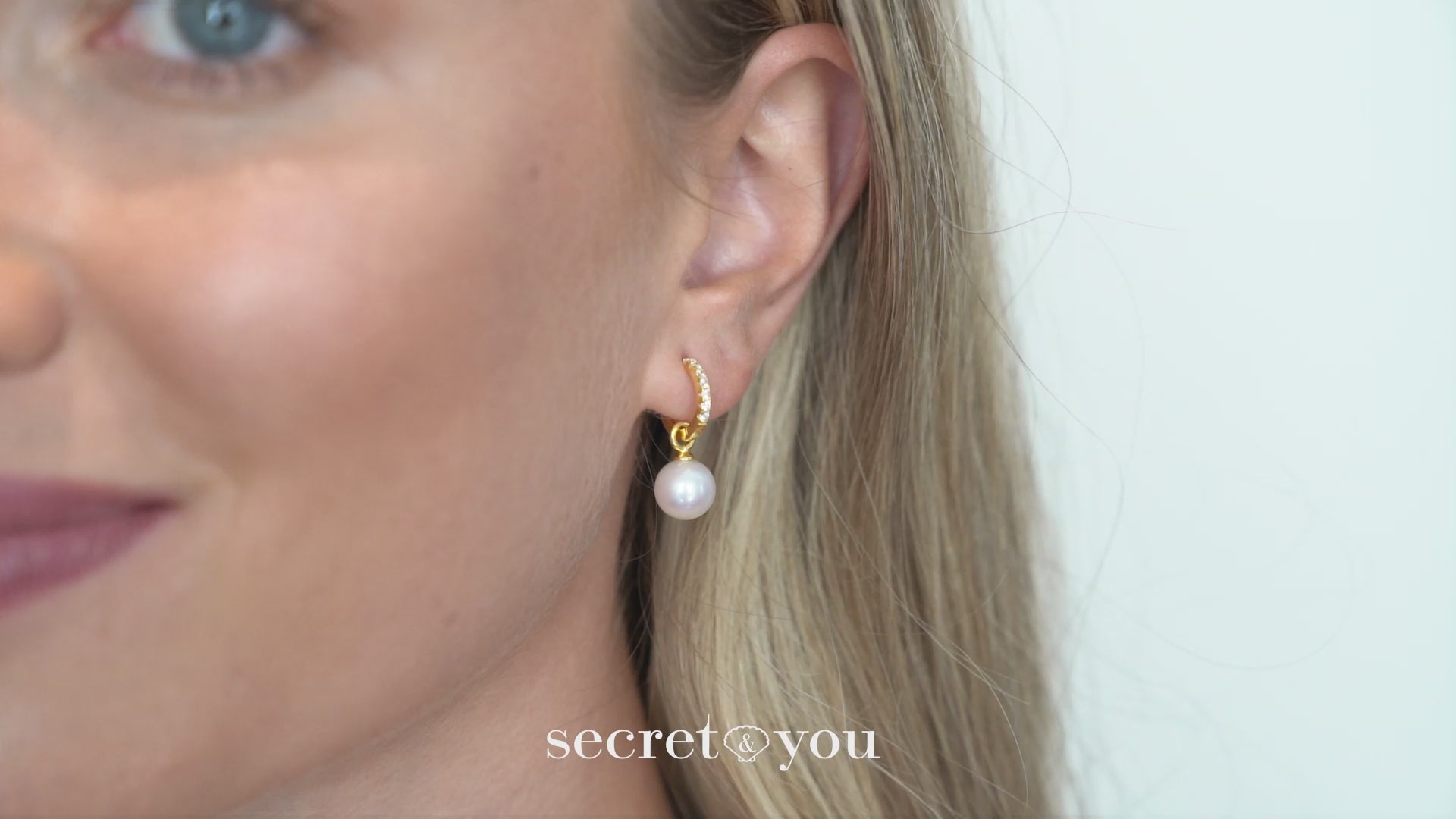 foto de aros de oro vermeil con circonitas y perla redonda 12 y 16 mm secret & you