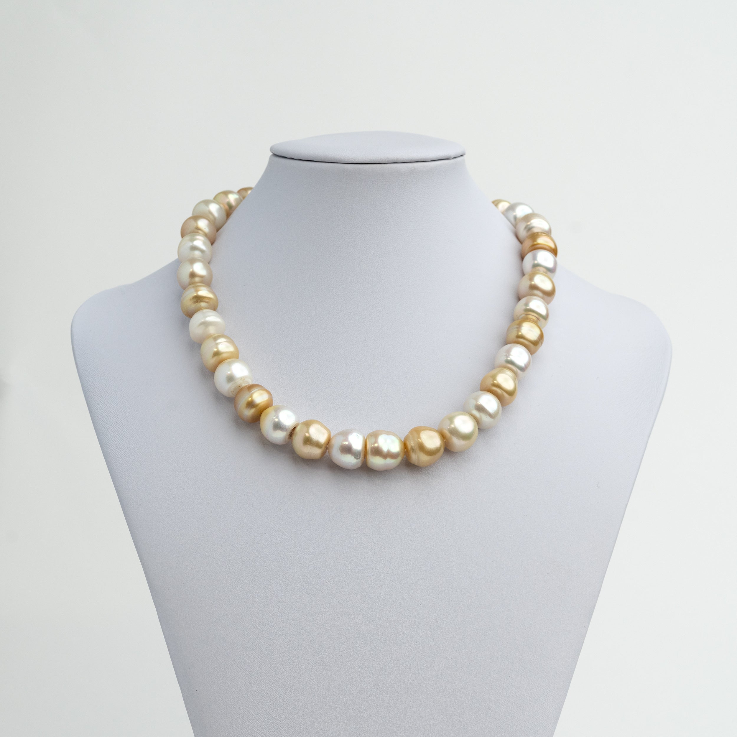 Collar de Perlas Cultivadas del Mar del Sur Blancas y Doradas de 11 - 14 mm AA+ | 45 cm