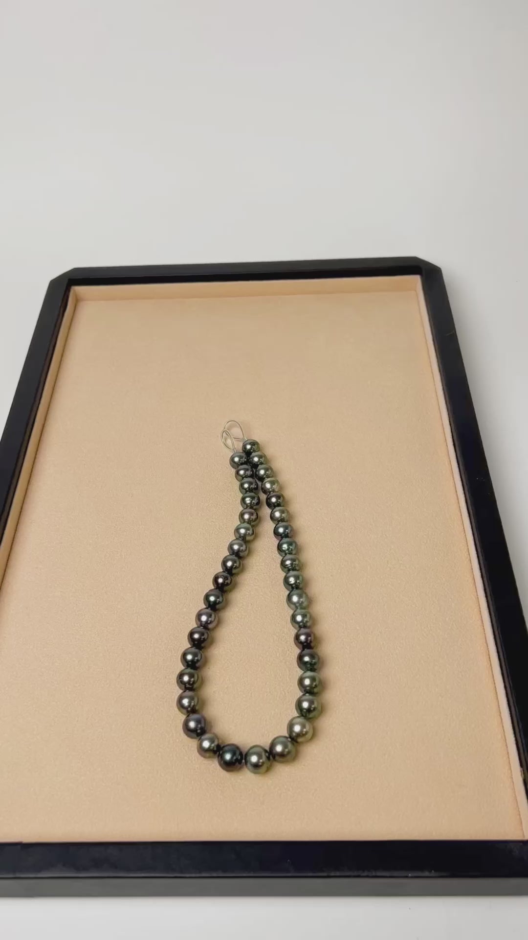 Collar de perlas cultivadas Tahití Barrocas Negras verdes cereza 11,1-12,2 mm