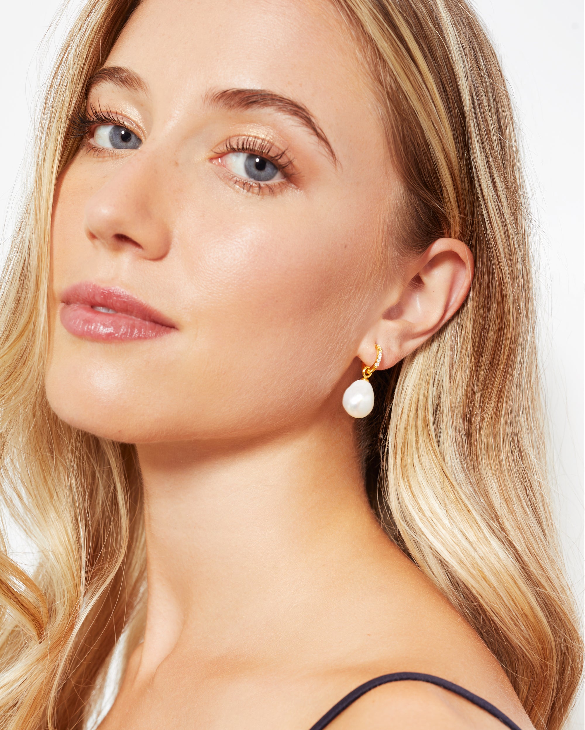Vermeil Gold Hoops with 12 mm Zircons and Baroque Pearl
